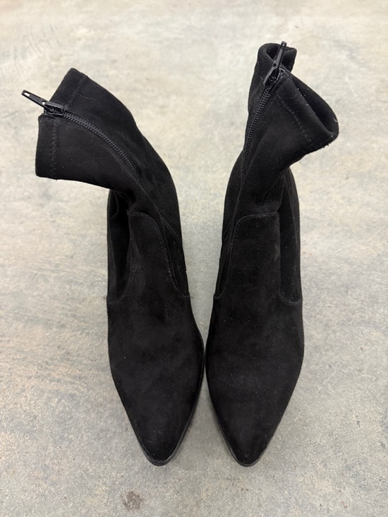 Steve Madden Shoes - Steve Madden Black Suede Pointed Toe Ankle Booties
